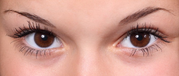 Опухшие глаза: как устранить проблему быстро и эффективно